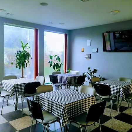 Akademia Tenisa Prawobrzeze Hostel *