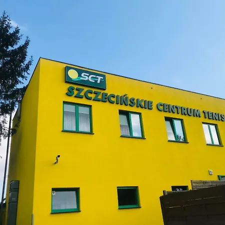 Akademia Tenisa Prawobrzeze Hostel *